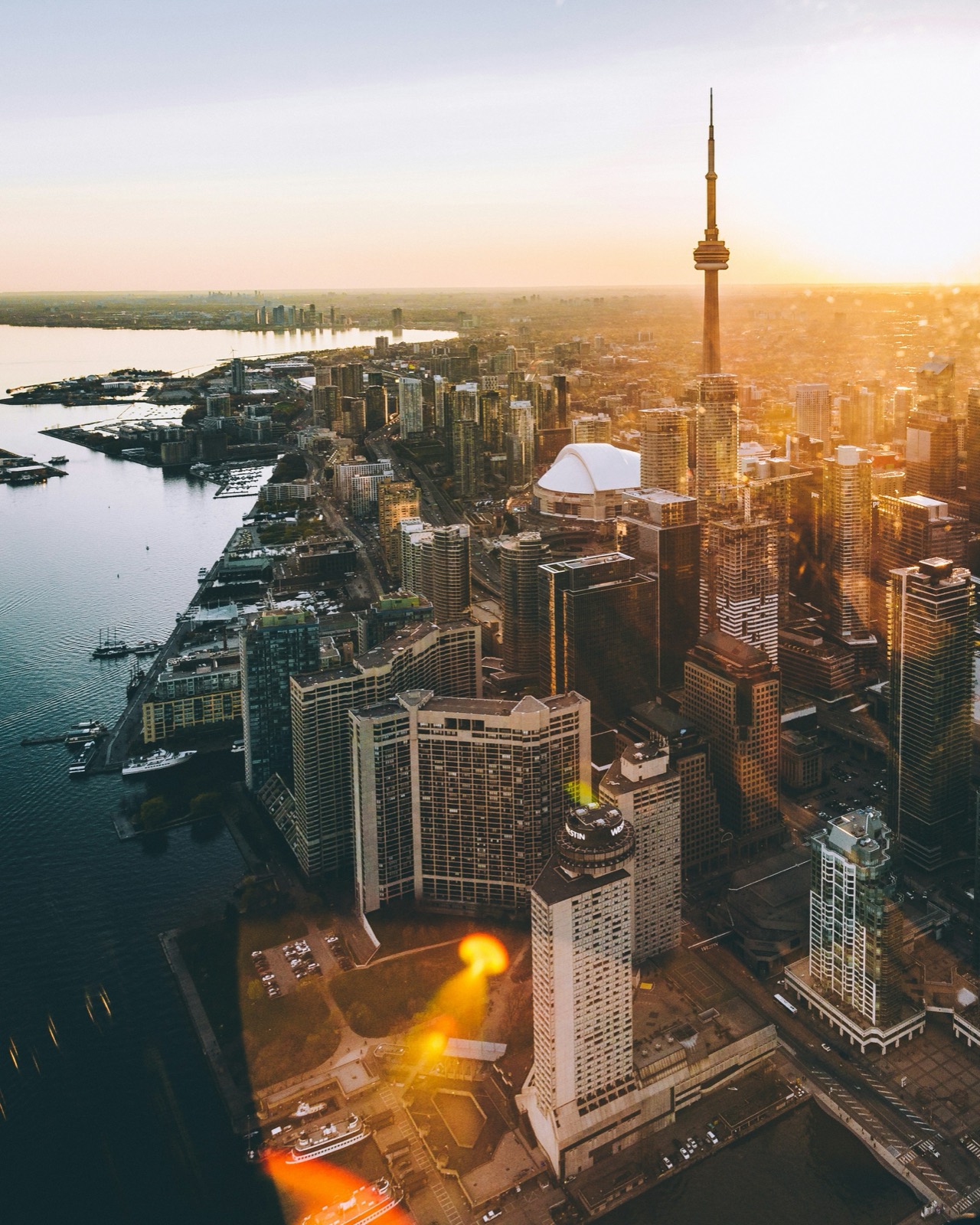 The Toronto skyline and CN Tower
